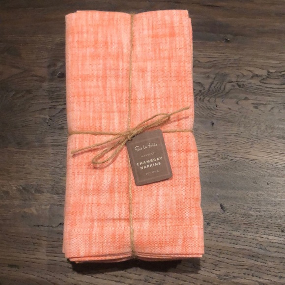 Table_Linens